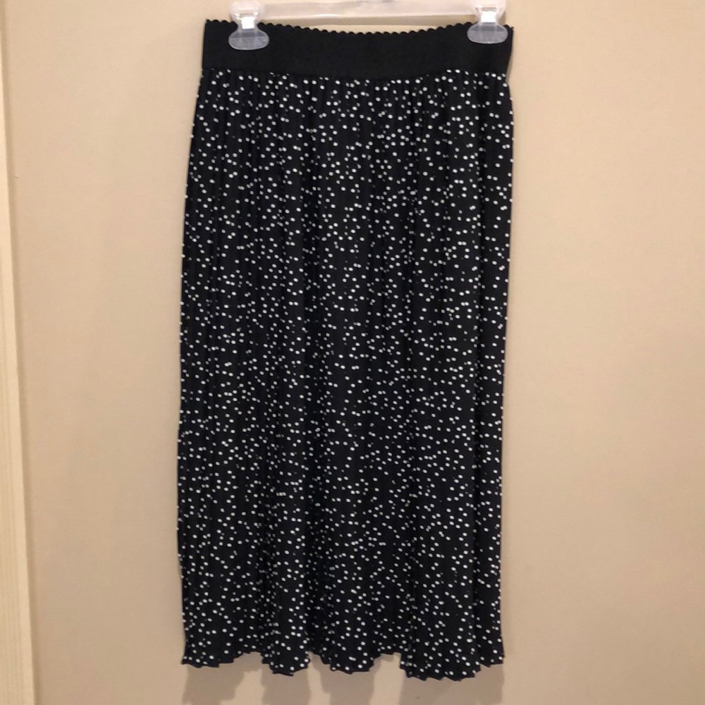 Pleated polka dot midi skirt